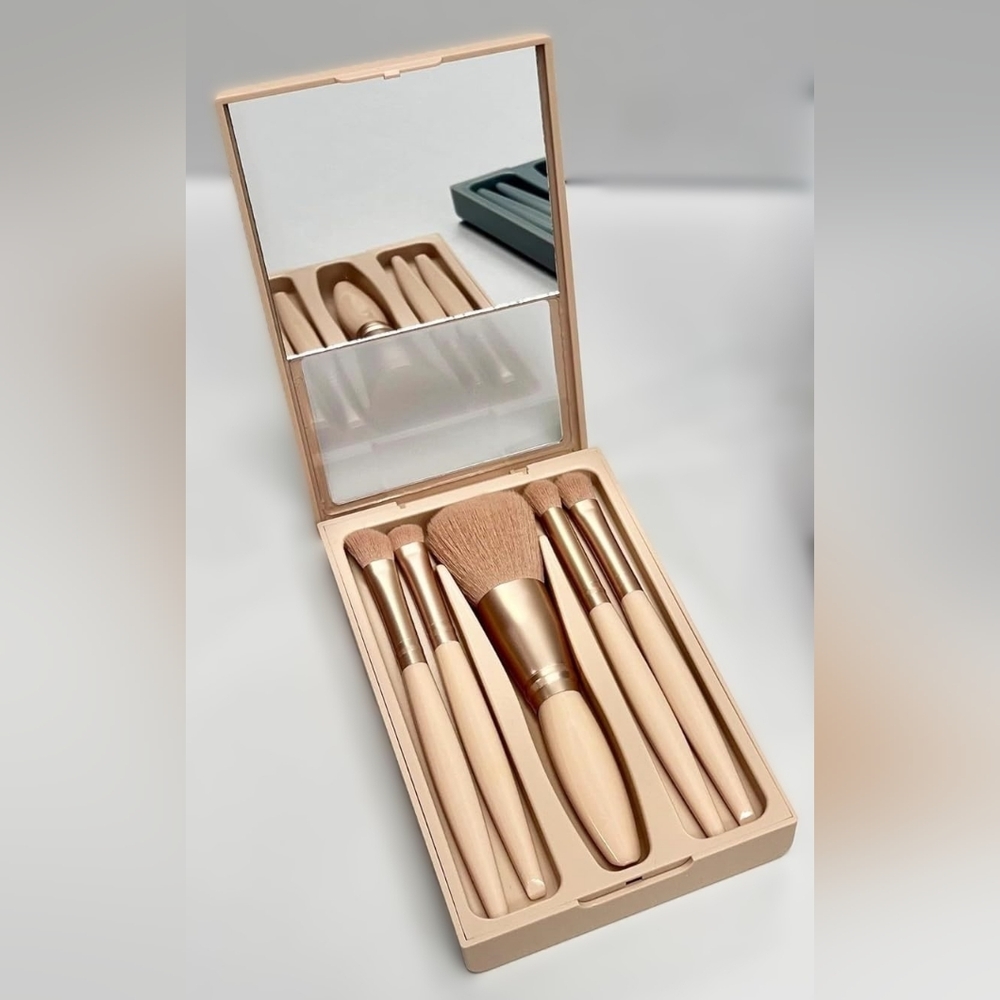 Professional Makeup Brush Set with Mirror